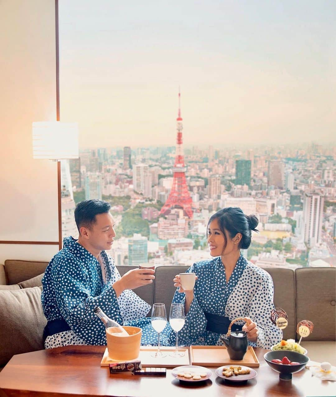 Andaz Tokyo アンダーズ 東京さんのインスタグラム写真 - (Andaz Tokyo アンダーズ 東京Instagram)「Cheers to the 3-day holiday! 🥂 What will you get up to this weekend? :: 📸 Special thanks to @anniesbucketlist for this dreamy capture」7月13日 11時45分 - andaztokyo