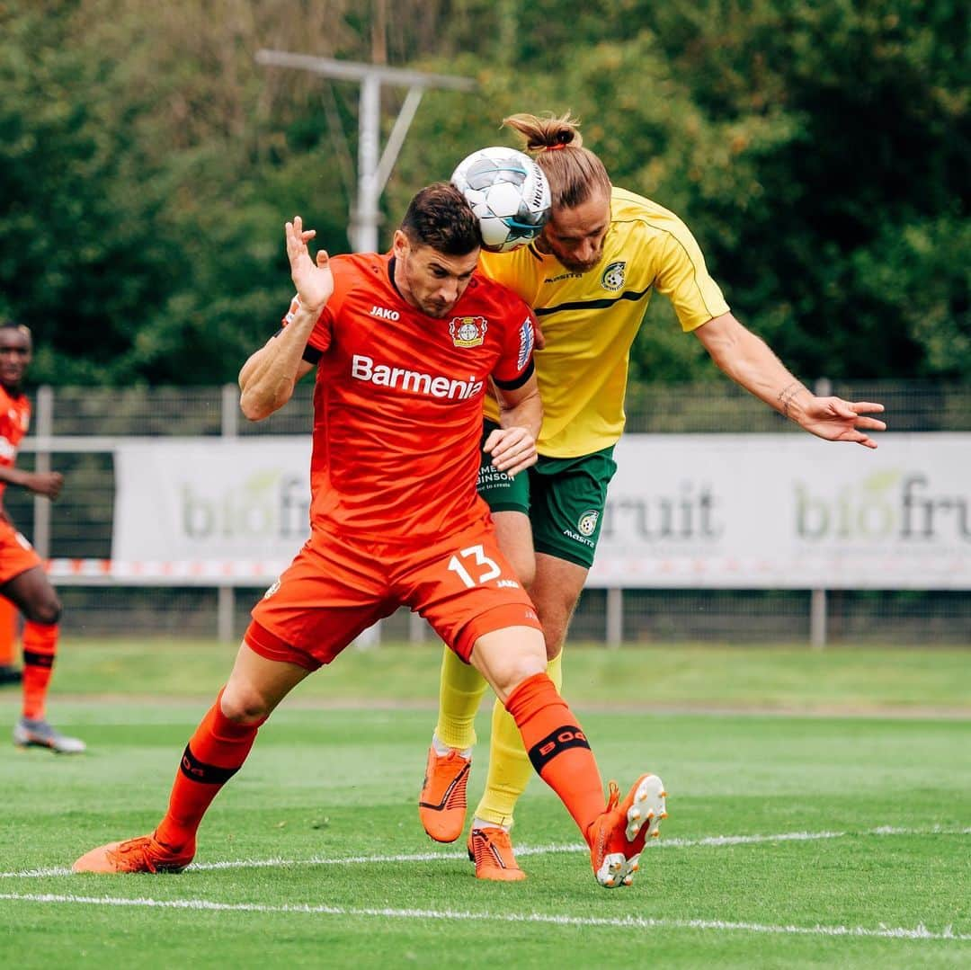 バイエル・レバークーゼンさんのインスタグラム写真 - (バイエル・レバークーゼンInstagram)「Double gameday at Kurtekotten. ⚽️🙌🏼 Starting with the first friendly against @fortunasittard.nl in our new jersey! 😍 Let‘s go, Werkself! #B04FOR」7月13日 22時42分 - bayer04fussball