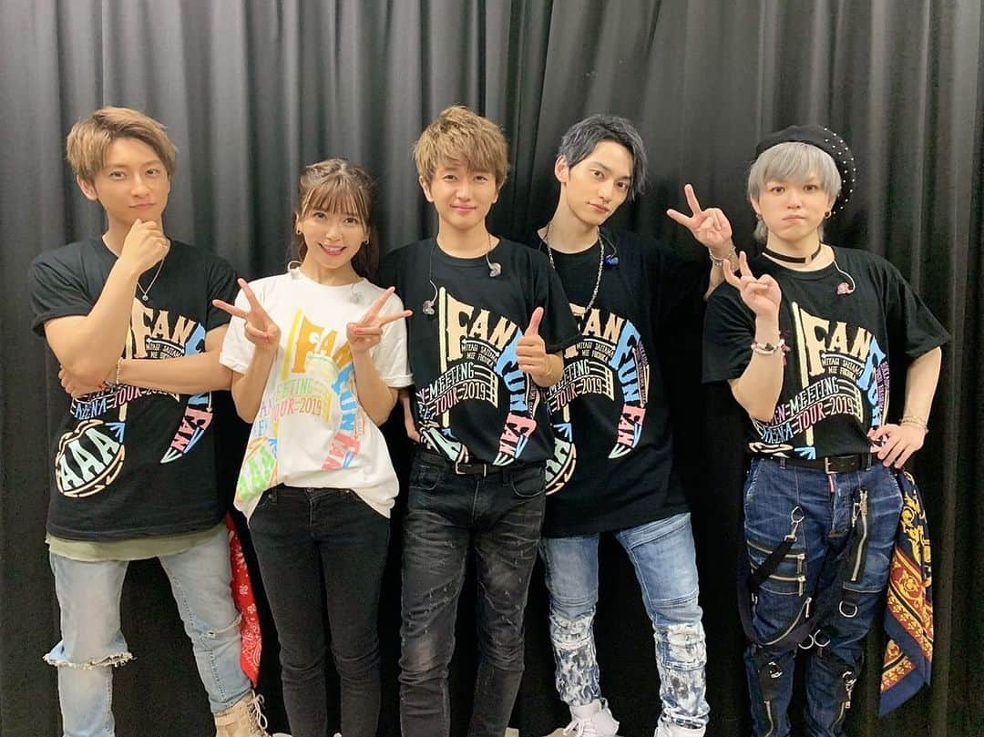 與真司郎さんのインスタグラム写真 - (與真司郎Instagram)「AAA FAN MEETING ARENA TOUR〜FAN FUN FAN〜真駒内セキスイハイムアイスアリーナ2公演ありがとうございました🥚🍑 #AAA #FFF #コンビニに行くと必ず買ってしまうものは？」7月13日 21時11分 - shinjiroatae1126