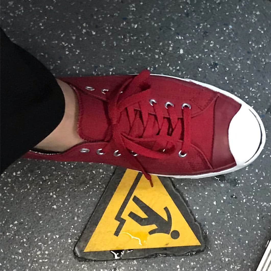 Larry のインスタグラム：「明日、豊田でのライブは雨かもなので JACK PURCELL GORE-TEX RH ジャックパーセル ゴアテックス RH 防水性抜群です！ 準備万端ですわ。 #converse  #jackparcell」