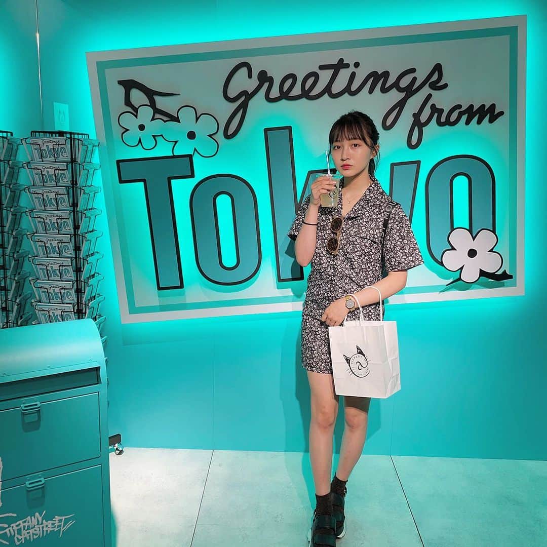 山本彩加さんのインスタグラム写真 - (山本彩加Instagram)「TIFFANY CAFE❤︎ ・ ・ ・ 店内が可愛すぎた🥺 #tiffany #tiffanycafe #写真スポット #原宿 #裏原」7月13日 21時24分 - ayaka48_yanyan