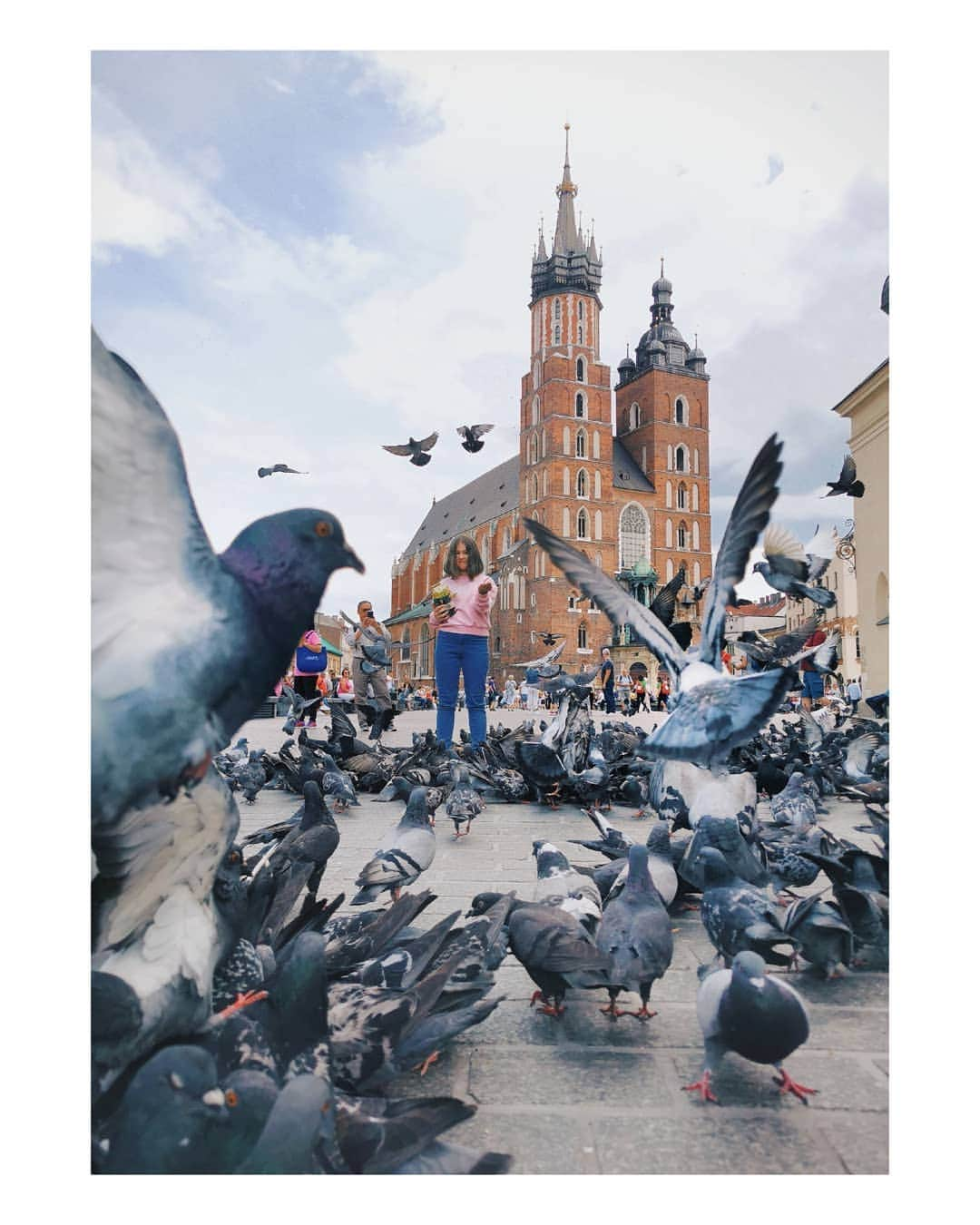 VuTheara Khamさんのインスタグラム写真 - (VuTheara KhamInstagram)「Catch the moment, Kraków, Poland, 2019 . Taken with #huaweiP30Pro」7月13日 21時35分 - vutheara