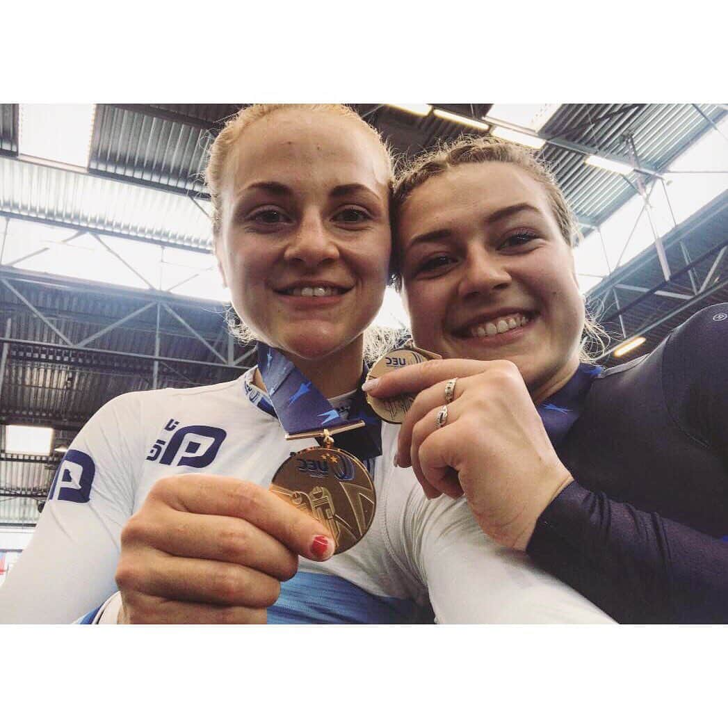 マチルド・グロさんのインスタグラム写真 - (マチルド・グロInstagram)「🥉 for me at the 500 m at the Europeanchampionship U23 ! It was my first 500 TT since my last year in junior ! Good to be on the podium with these girls again 😍 Congrats @miriamvece for 🥈 and a big congrats for @mrsleasophie ❤️ 🥇 • Tomorrow it will be the last race that this championship ➡️ Keirin ‼️ • #track #trackcycling #fdj #point_p #mgen #adidas #abiocom #look #corima #grosbethefirst #mgsportcompany」7月13日 21時35分 - gros_mathilde