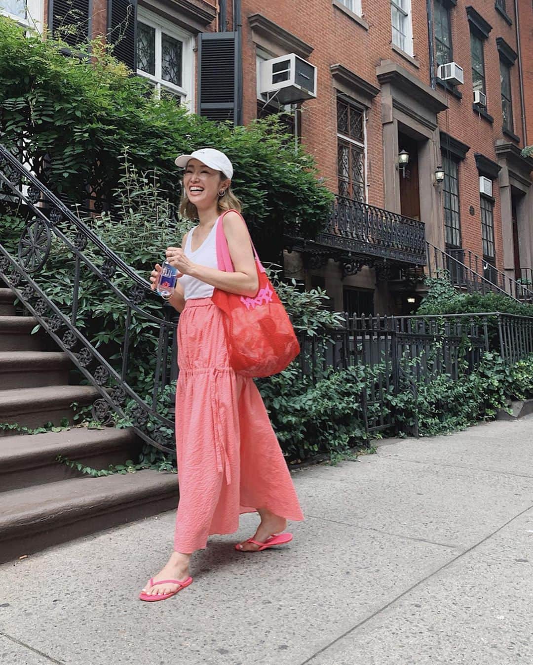 翁安芸さんのインスタグラム写真 - (翁安芸Instagram)「💗🍭🦄💕💛 #newyork #pink #outfit #ludlow #coel #ronherman #tkees #ラドロー #コエル #ロンハーマン #akiweng #翁安芸」7月13日 21時30分 - akinyc