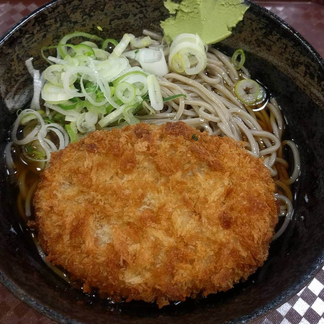 越中睦士のグルメインスタ