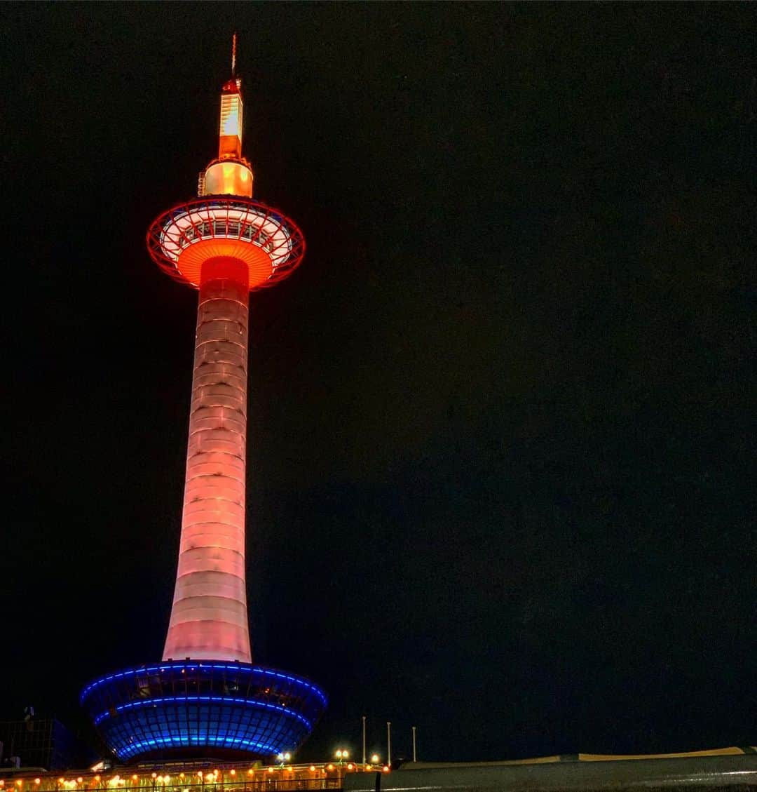 田中幸さんのインスタグラム写真 - (田中幸Instagram)「大親友と京都の夜🌉  #寿 #OLスノーボードチーム #20代青春時代」7月13日 21時45分 - sachitanaka