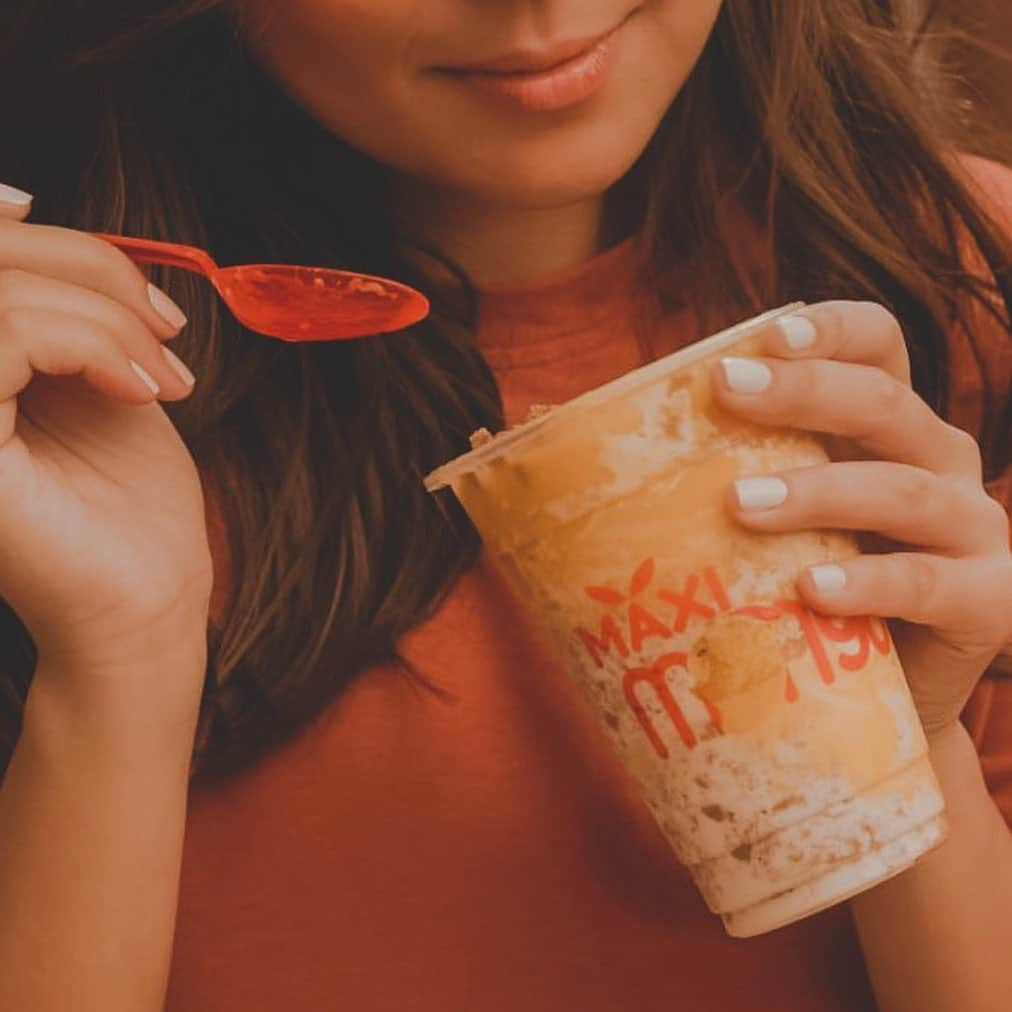 Kathryn Bernardoさんのインスタグラム写真 - (Kathryn BernardoInstagram)「Find a guy who looks at you the way I look at food. 🤭 @maximangoph」7月13日 21時48分 - bernardokath