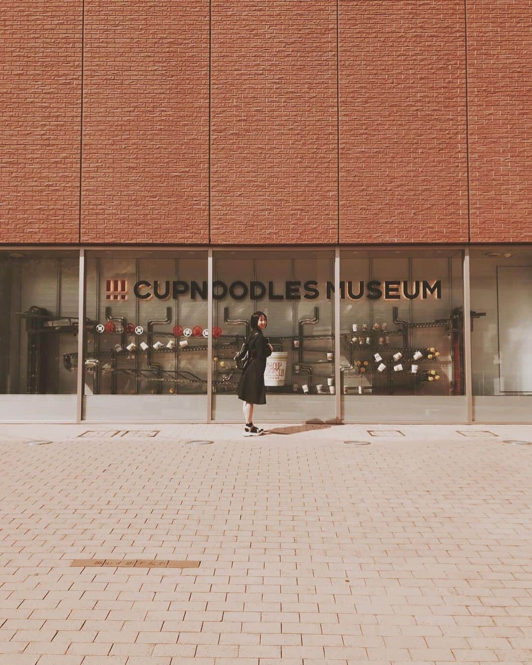 上野優華さんのインスタグラム写真 - (上野優華Instagram)「#tvk #吉井さん 見てくれましたかー？  今回はカップヌードルミュージアムにお邪魔しました！！！ 日頃からとてもお世話になっているので大興奮…🥰 個人的にはチリトマトは最高の発明だと思っています笑  #横浜 #yokohama #みなとみらい #カップヌードルミュージアム #カップヌードル #カップラーメン #カップ麺 #インスタントラーメン #日清 #カップ麺 #好き #チキンラーメン #キャラクター #可愛い #チリトマト #カレー #捨てがたい  #服 #下北沢 #mocha #セレクトショップ #下北」7月13日 21時49分 - yuukaueno0205