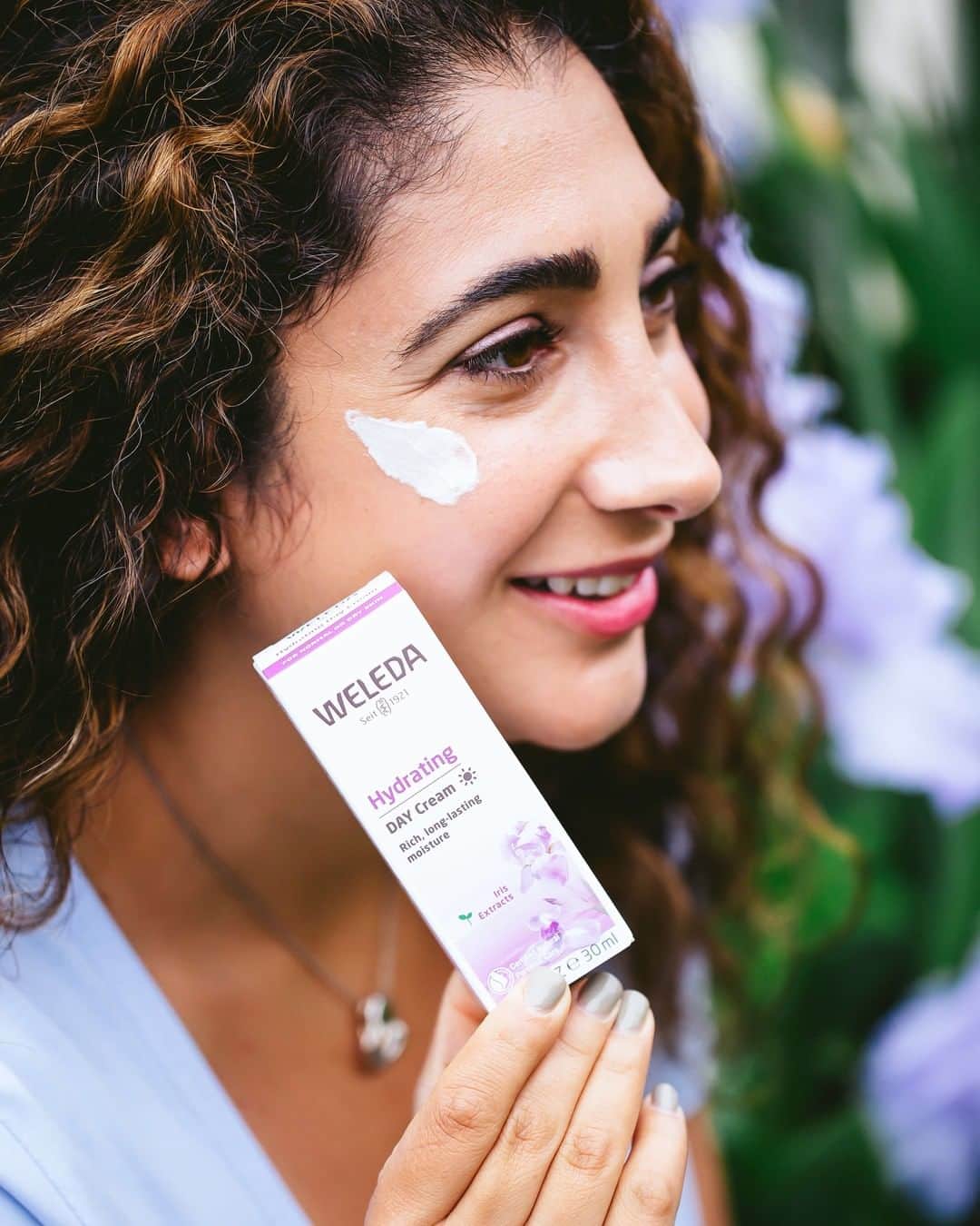 Weledaのインスタグラム：「Our Hydrating Day Cream is formulated with Iris root which provides cooling moisture, that helps skin stay beautifully balanced and connected with nature. 🌸 #WeledaSkin」