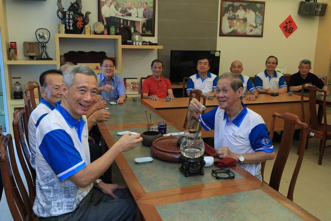 リー・シェンロンさんのインスタグラム写真 - (リー・シェンロンInstagram)「Joined residents at the Active Community Day at Ang Mo Kio CC for an energetic morning! Very glad to see our older residents making good use of the elderly-friendly facilities and programmes in the CC. Joined residents at the Active Community Day at Ang Mo Kio CC for an energetic morning! Very glad to see our older residents making good use of the elderly-friendly facilities and programmes in the CC. ⠀⠀⠀⠀⠀⠀⠀⠀⠀ ⠀⠀⠀⠀⠀⠀⠀⠀⠀ ⠀⠀⠀⠀⠀⠀⠀⠀⠀ Ang Mo Kio CC, together with the nearby Bishan-Ang Mo Kio park, is part of an ecosystem of services that encourages Singaporeans to be more active. It also the first CC in Singapore to have an ActiveSG gym, with an affordable membership fee of just $1.50 per entry for senior citizens. ⠀⠀⠀⠀⠀⠀⠀⠀⠀ ⠀⠀⠀⠀⠀⠀⠀⠀⠀ ⠀⠀⠀⠀⠀⠀⠀⠀⠀ ⠀⠀⠀⠀⠀⠀⠀⠀⠀ Ang Mo Kio is not the only town with many older residents – people all over Singapore are ageing too. By staying active, we can lead longer and healthier lives, spend more time with our loved ones, and continue contributing to our communities and Singapore. Let’s step out and get active! 🏃🏻‍♂️🏃🏾‍♀️ – LHL ⠀⠀⠀⠀⠀⠀⠀⠀⠀ ⠀⠀⠀⠀⠀⠀⠀⠀⠀ ⠀⠀⠀⠀⠀⠀⠀⠀⠀ ⠀ ⠀⠀⠀⠀⠀⠀⠀⠀⠀ (MCI Photos by Kenji Soon; except [4] Photo by me)」7月13日 22時07分 - leehsienloong