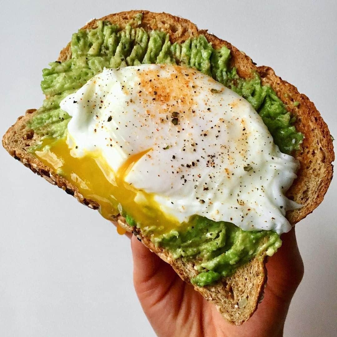 Flavorgod Seasoningsさんのインスタグラム写真 - (Flavorgod SeasoningsInstagram)「AVOCADO EGG TOAST 🍞🍞🥑🥑⁠ -⁠ My Seasonings are Available here ⬇️⁠ Click the link in the bio -> @flavorgod⁠ www.flavorgod.com⁠ -⁠ Recipe by @cooking_emily⁠ ⁠ "My new favorite trick for avocado and egg toast: add a squeeze of lime! Just a little bit packs a bunch of flavor into your toast! Who is ready for the weekend?! 🙋🏻⁠ TOAST—> @daveskillerbread, one poached egg, avocado, black pepper, and @flavorgod seasoning ;) Delicious doesn’t have to be complicated 😉"⁠ -⁠ -⁠ #food #foodie #flavorgod #seasonings #glutenfree #mealprep  #keto #paleo #vegan #kosher #breakfast #lunch #dinner #yummy #delicious #foodporn ⁠ ⁠ ⁠」7月13日 22時09分 - flavorgod