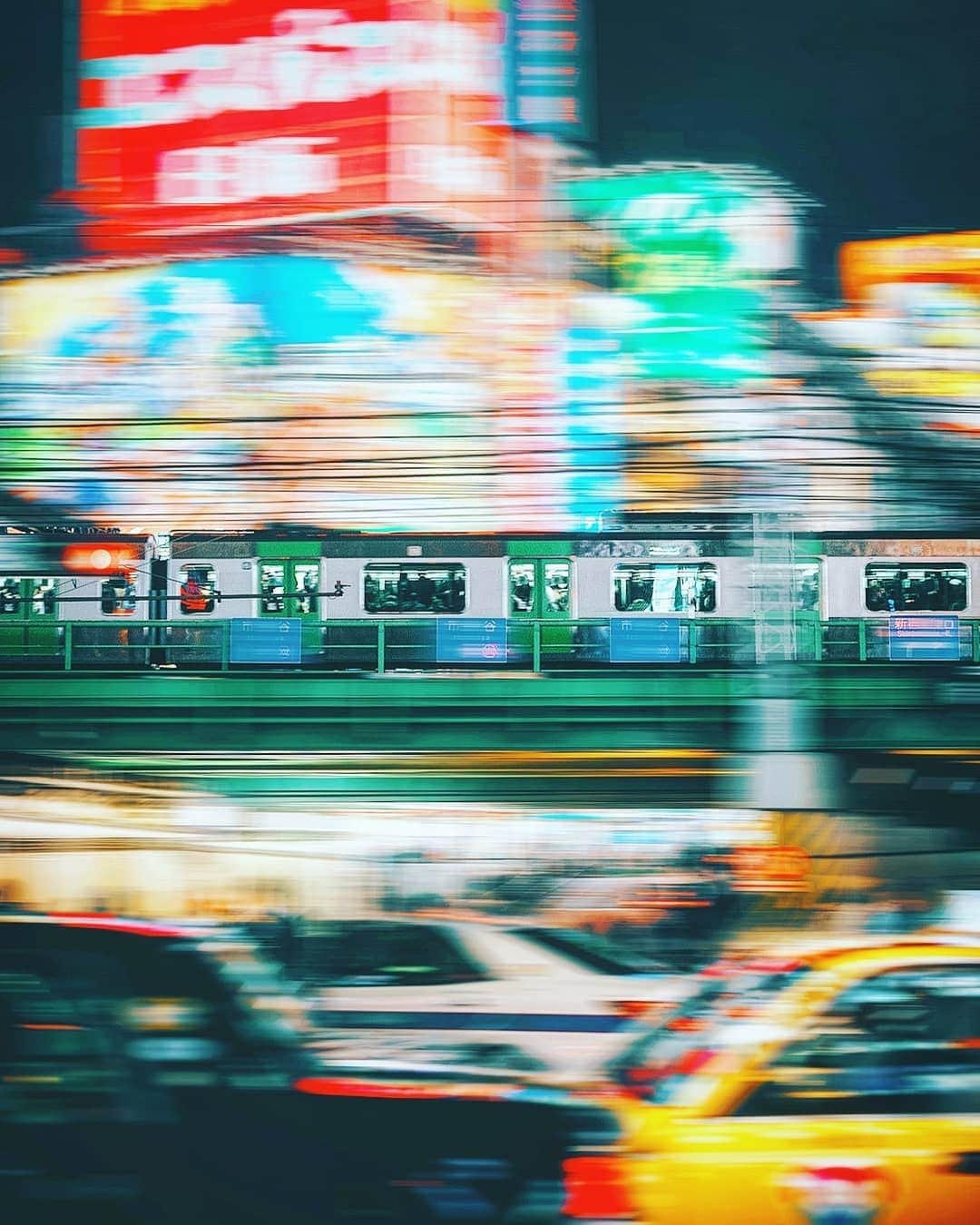 Berlin Tokyoさんのインスタグラム写真 - (Berlin TokyoInstagram)「Manipulating time in the profusion of vibrant city lights. . . . 📍#hellofrom  Shinjuku #tokyo , #japan @instagram」7月13日 22時12分 - tokio_kid
