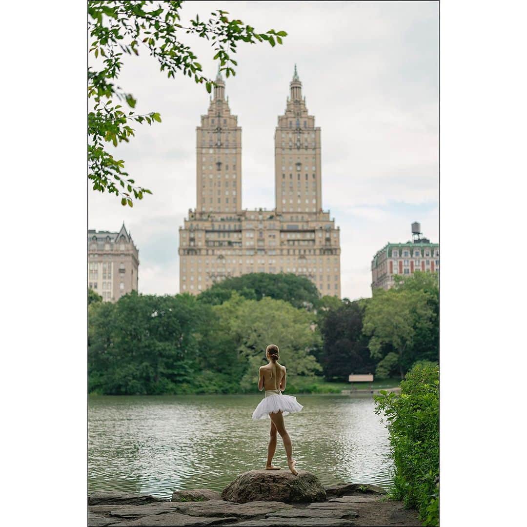 ballerina projectさんのインスタグラム写真 - (ballerina projectInstagram)「Astrid Elbo in Central Park New York City. #ballerina - @agrelb #centralpark #newyorkcity #upperwestside #ballerinaproject #ballerinaproject_ #ballet #dance #astridelbo #royaldanishballet  Only 8 Ballerina Project limited edition prints are left. Link is in our Instagram profile to purchase one today.  The Ballerina Project book is now available for pre-order. Go to @ballerinaprojectbook for pre-order link and info. #ballerinaprojectbook」7月13日 22時26分 - ballerinaproject_