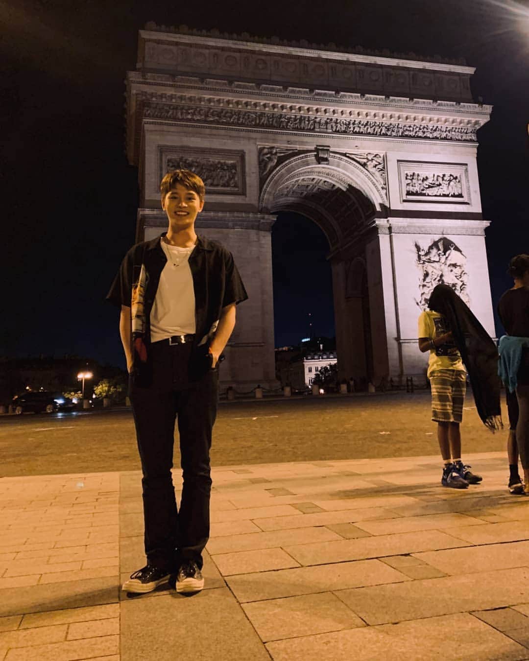 NCT 127さんのインスタグラム写真 - (NCT 127Instagram)「🌙 & 🇫🇷 . #TAEIL #NEOCITYinPARIS #NCT127inPARIS #NCT127TOTHEWORLD #NCT127_1st_World_Tour #NCT127 #NCT」7月13日 22時34分 - nct127