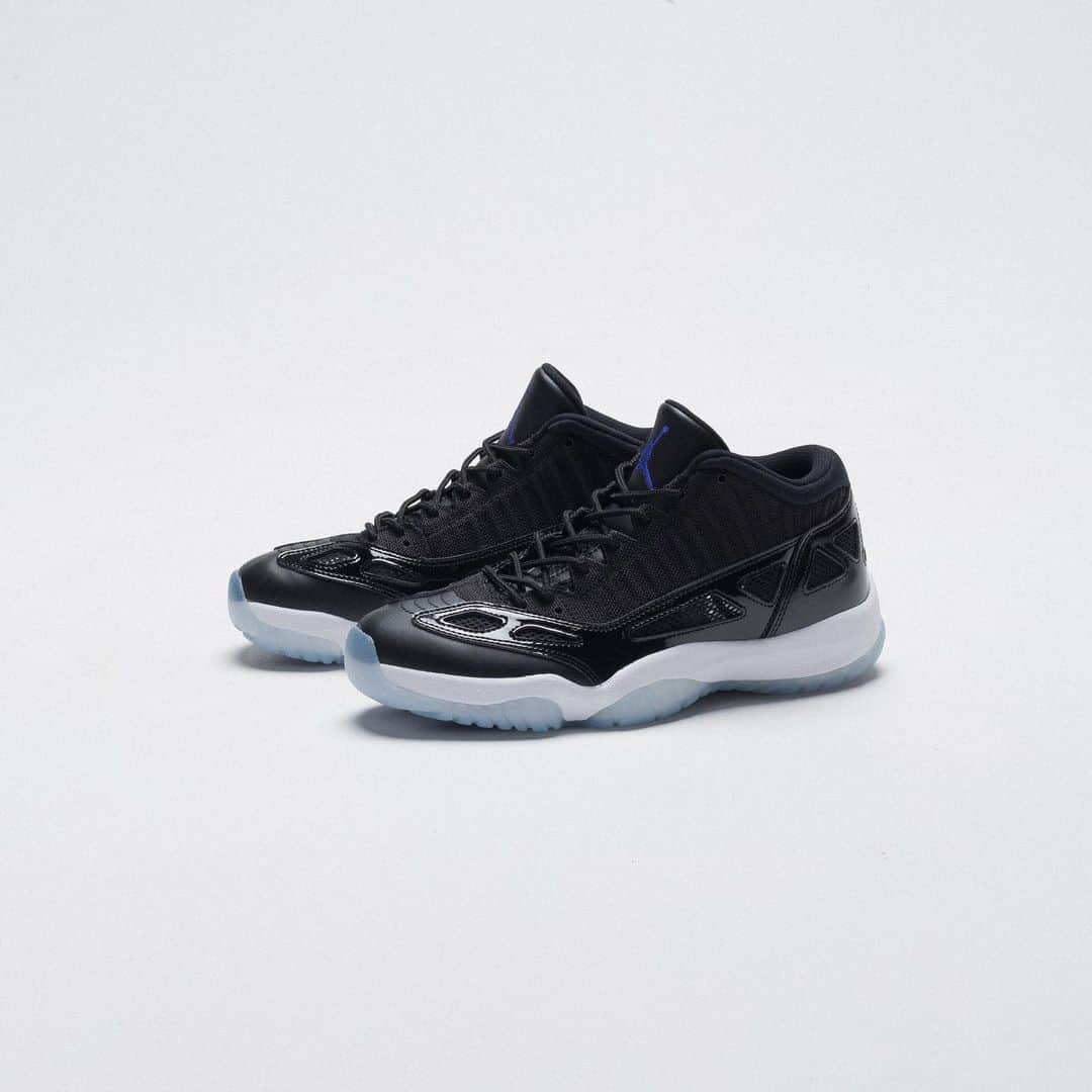 UNDFTDさんのインスタグラム写真 - (UNDFTDInstagram)「Air Jordan 11 IE “Space Jam” // Available Saturday 7/13 at All Undefeated Chapter Stores and Undefeated.com」7月13日 14時23分 - undefeatedinc