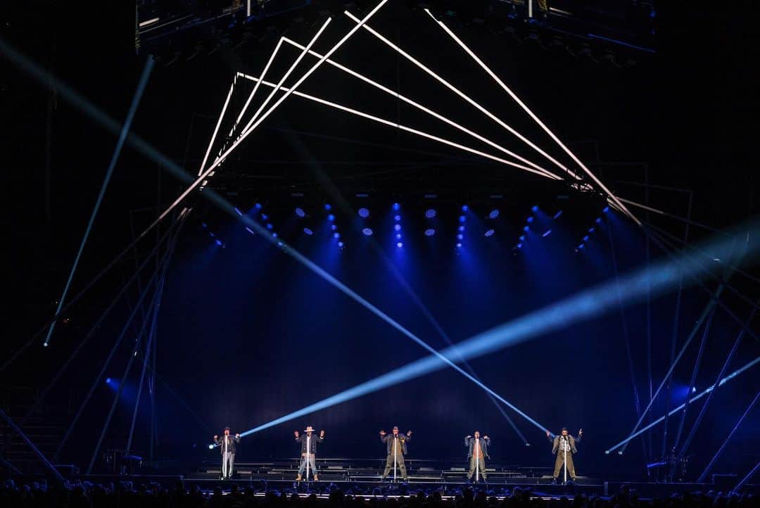 backstreetboysさんのインスタグラム写真 - (backstreetboysInstagram)「DC! What a start to the North American leg of our #DNAWorldTour, we are speechless! #BSBDC」7月13日 14時41分 - backstreetboys