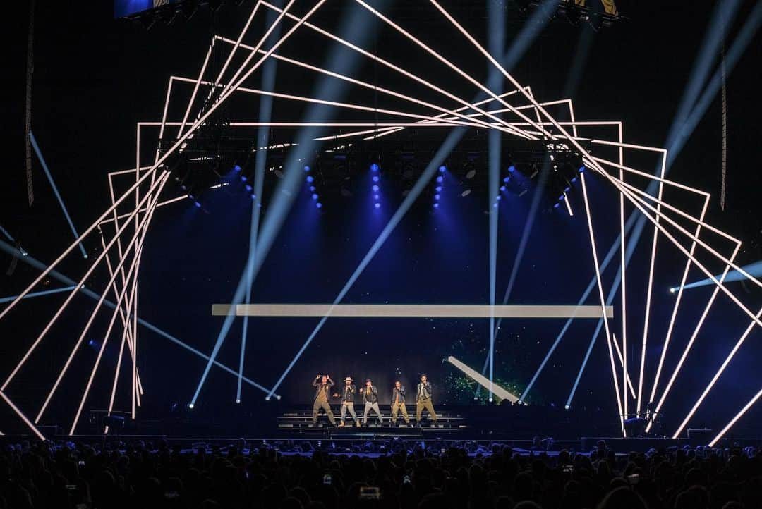 backstreetboysさんのインスタグラム写真 - (backstreetboysInstagram)「DC! What a start to the North American leg of our #DNAWorldTour, we are speechless! #BSBDC」7月13日 14時41分 - backstreetboys