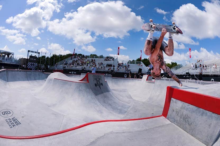 Vans Skateさんのインスタグラム写真 - (Vans SkateInstagram)「Take a peek at the new park build for stop 3 of the @VansParkSeries Pro Tour in Montreal with these shots from @JoeKrolick and @Burnout. Everybody’s been lighting the place up for practice and tomorrow’s sure to go off! Tune in at vansparkseries.com for all the live action starting at 9AM PDT.」7月13日 14時54分 - vansskate