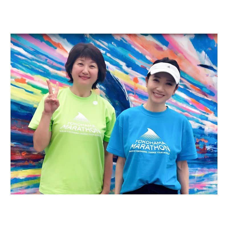 市橋有里さんのインスタグラム写真 - (市橋有里Instagram)「今日は横浜マラソン2019【快適 夏ランクリニック】にてトークショーをさせていただきました😊 アクエリアスカラーのブルーのTシャツをチョイスさせていただきトークショーと抽選会。このイベントに参加された方の中から60人ものランナーの皆さんに横浜マラソン2019の出走権が当たるというなんとも豪華な抽選会。責任重大だ🙄泣きそうになりながら、引いてくれてありがとうございました✨なんて言ってもらえたら、わたしもこの上なく嬉しい♪ランナーのみなさん夏をうまく乗り切って横浜マラソン頑張ってくださいね！ ・ #横浜マラソン2019 #横浜」7月13日 15時27分 - ariichihashi