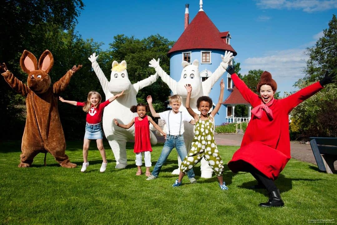ムーミンさんのインスタグラム写真 - (ムーミンInstagram)「Are you dreaming of visiting Moominworld? 💛 Comment ☀️ or 'Summer' and you're in the draw to win 2 tickets to Moominworld in Naantali, Finland 🌼 🍀 We will pick the winners on July 18th. Good luck! 💛 ••• Moom.in/terms-moomin ••• #giveaway #moomin #moominofficial #moominworld #competition #muumimaailma #kilpailu」7月13日 16時39分 - moominofficial