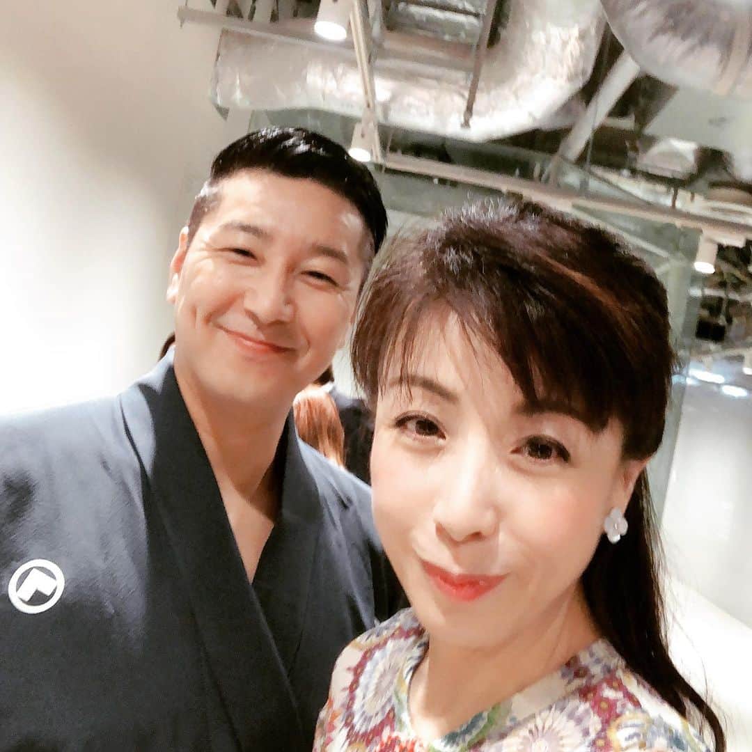 長田庄平のインスタグラム：「奥様と共演させて頂きました！ #和泉元彌様 #羽野晶紀様 #和泉宗家 #狂言 #夫婦 #元彌さんの嫉妬が怖い #チョコレートプラネット #ものまね」