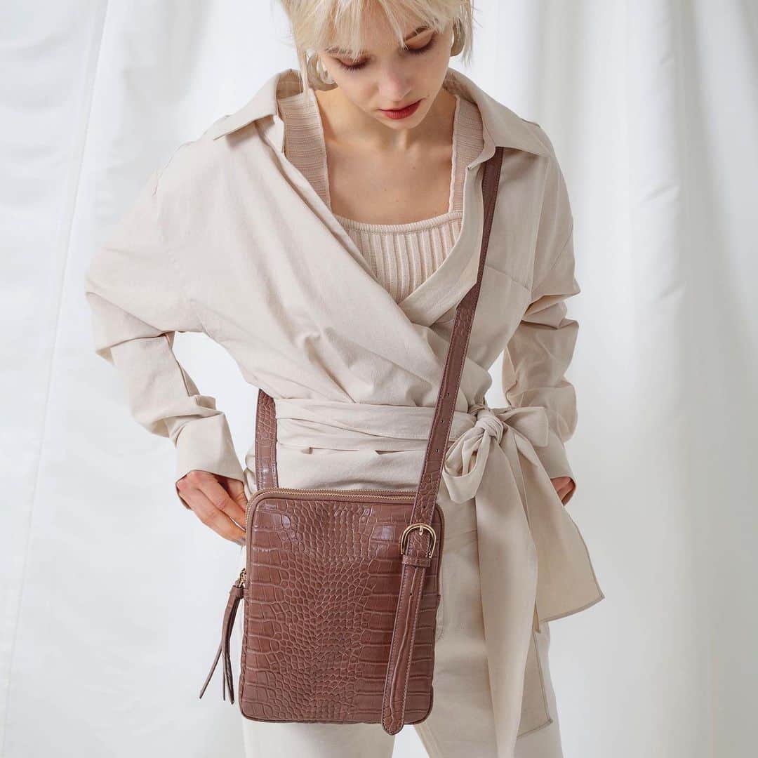 SMIRNASLI_officialのインスタグラム：「. . SMIR NASLI 2019AW . .」
