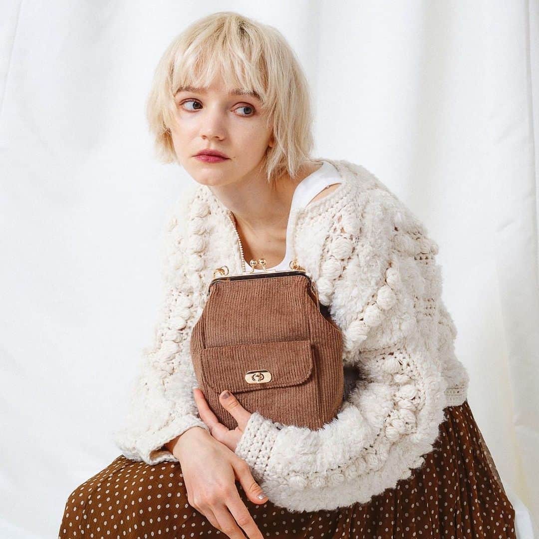 SMIRNASLI_officialのインスタグラム：「. . SMIR NASLI 2019AW . .」