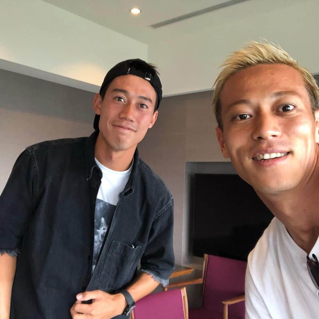 本田圭佑さんのインスタグラム写真 - (本田圭佑Instagram)「Kei ! I can’t wait until you win a Grand Slam!  Please take a break. @keinishikori」7月13日 17時02分 - keisukehonda