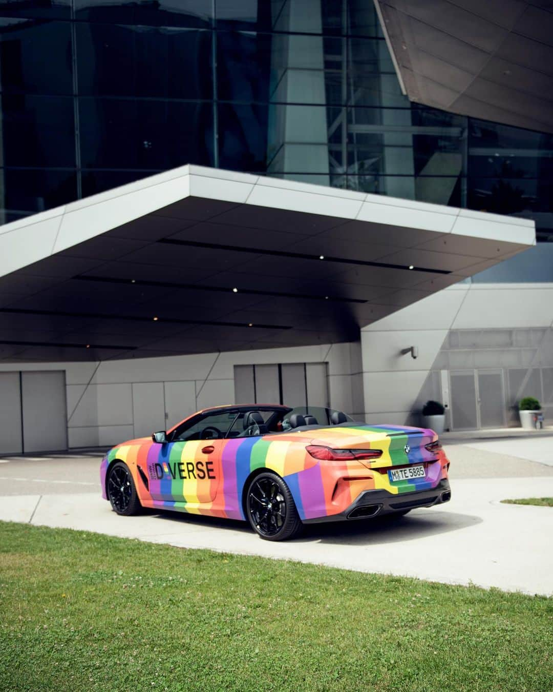 BMWさんのインスタグラム写真 - (BMWInstagram)「A colorful celebration of diversity.  The BMW i8 Roadster and BMW 8 Series Convertible are ready for the Munich #pride parade. #THEi8 #THE8 #BMW #8Series @BMWi #🌈 __ BMW i8 Roadster: Energy consumption in kWh/100 km (combined): 14.5. Fuel consumption in l/100 km (combined): 2.0. CO2 emissions in g/km (combined): 46. BMW M850i xDrive Convertible: Fuel consumption in l/100 km (combined): 10.2 - 10.0. CO2 emissions in g/km (combined): 231 - 228. The values of fuel consumptions, CO2 emissions and energy consumptions shown were determined according to the European Regulation (EC) 715/2007 in the version applicable at the time of type approval. The figures refer to a vehicle with basic configuration in Germany and the range shown considers optional equipment and the different size of wheels and tires available on the selected model. The values of the vehicles are already based on the new WLTP regulation and are translated back into NEDC-equivalent values in order to ensure the comparison between the vehicles. [With respect to these vehicles, for vehicle related taxes or other duties based (at least inter alia) on CO2-emissions the CO2 values may differ to the values stated here.] The CO2 efficiency specifications are determined according to Directive 1999/94/EC and the European Regulation in its current version applicable. The values shown are based on the fuel consumption, CO2 values and energy consumptions according to the NEDC cycle for the classification. For further information about the official fuel consumption and the specific CO2 emission of new passenger cars can be taken out of the „handbook of fuel consumption, the CO2 emission and power consumption of new passenger cars“, which is available at all selling points and at https://www.dat.de/angebote/verlagsprodukte/leitfaden-kraftstoffverbrauch.html.」7月13日 17時13分 - bmw