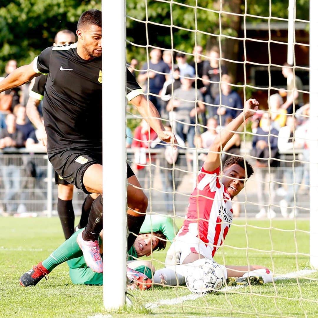 PSVアイントホーフェンさんのインスタグラム写真 - (PSVアイントホーフェンInstagram)「📞 - - - - 🙋‍♂️ @joelmrpiroe: ‘Yes! I scored the last goal.’ Swipe 👉🏻 for all goals against @arisfc_official. #PSVARI」7月13日 17時14分 - psv