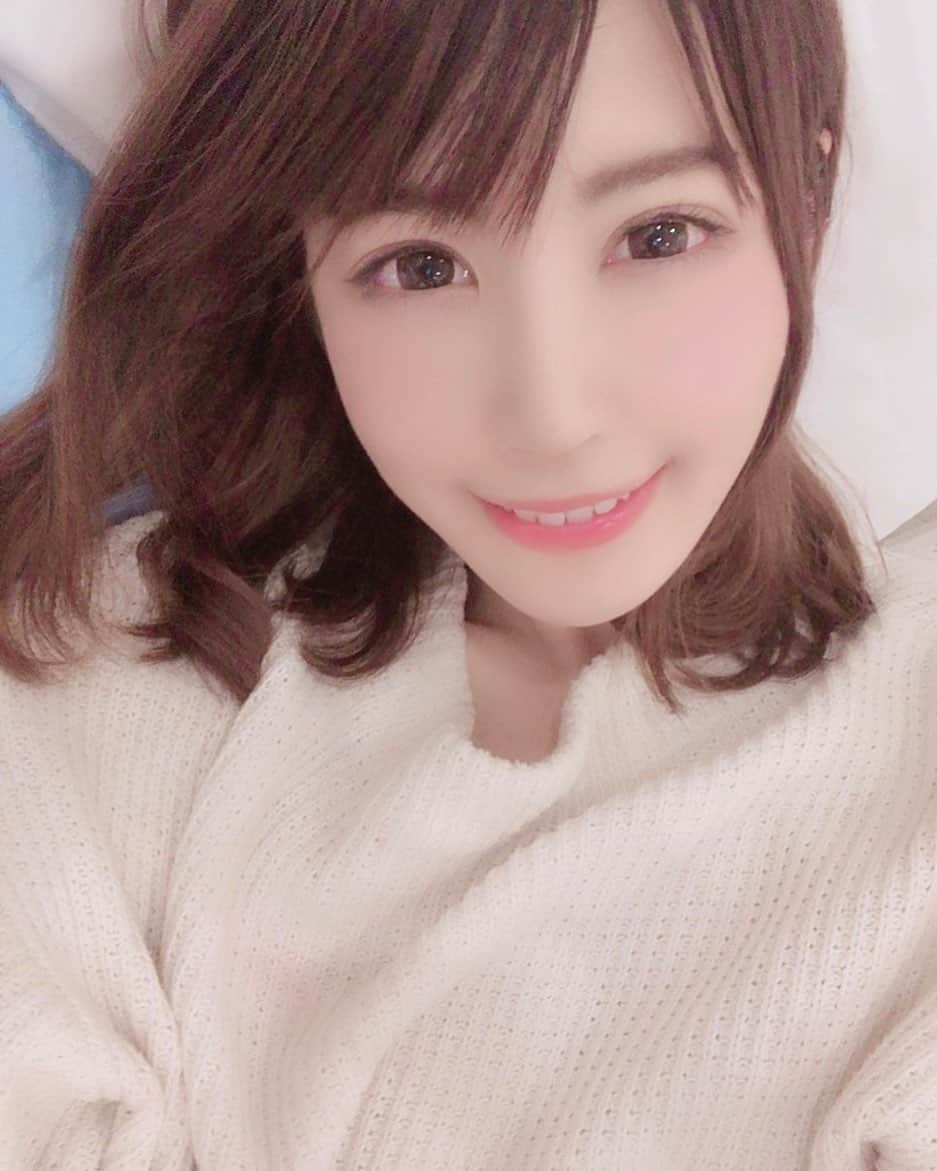 永原芽衣さんのインスタグラム写真 - (永原芽衣Instagram)「休日はゴロゴロするのも良いのでは？😙 #まったり #休日 #holiday #自撮り #自撮り女子 #ゴロゴロ #selfie #おやすみ #おやすみなさい #レースクイーン #ラウンドガール #racequeen #roundgirl #japanese #japanesegirl #gn #gm」7月13日 17時07分 - meinghr1008