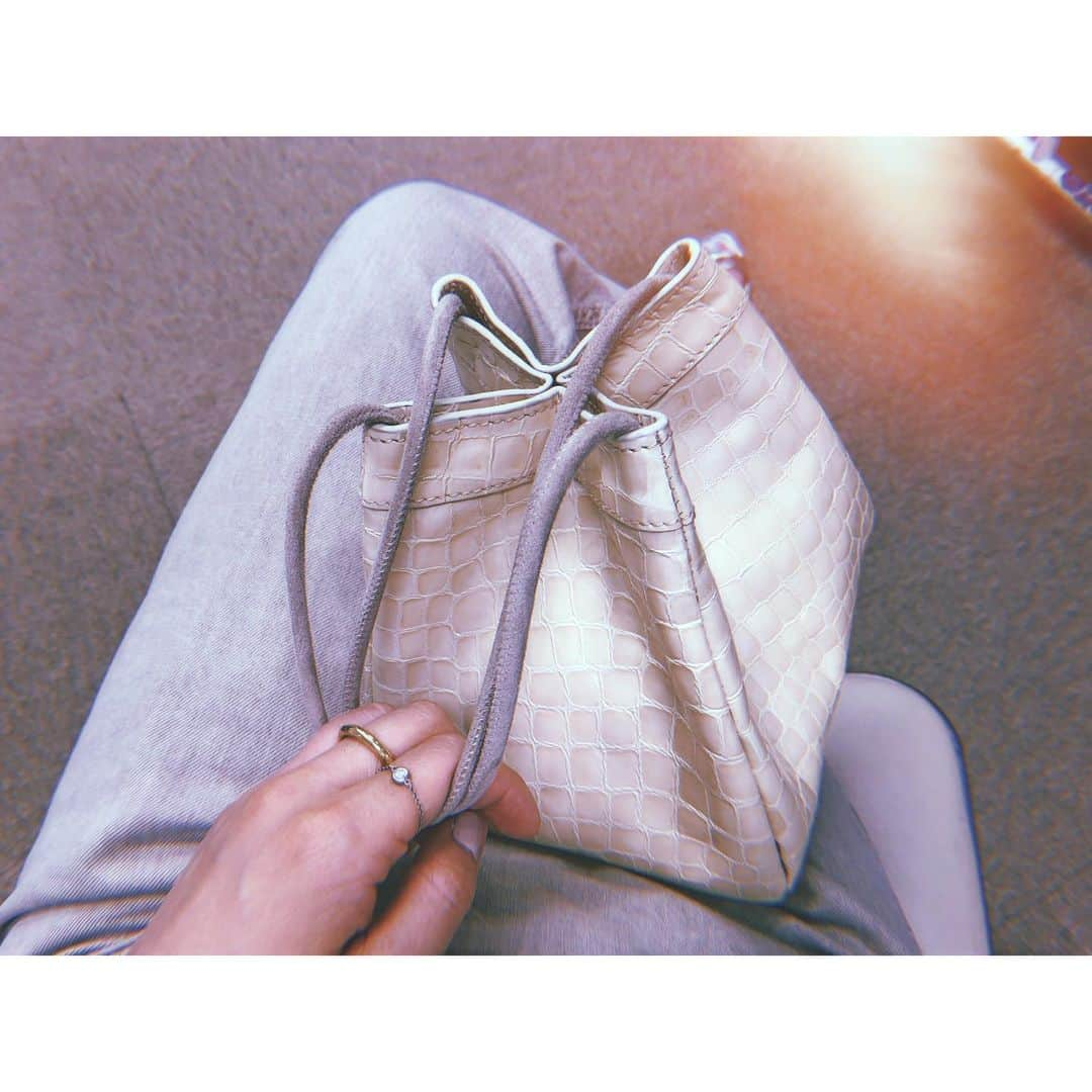 川上さやかさんのインスタグラム写真 - (川上さやかInstagram)「🗽のセレクトショップで買った @rejinapyo のRita bag シューズも可愛かったなぁ...😌💭 #bag #reginapyo #denim #zara #ring #tiffany #soko」7月13日 17時21分 - sk_120