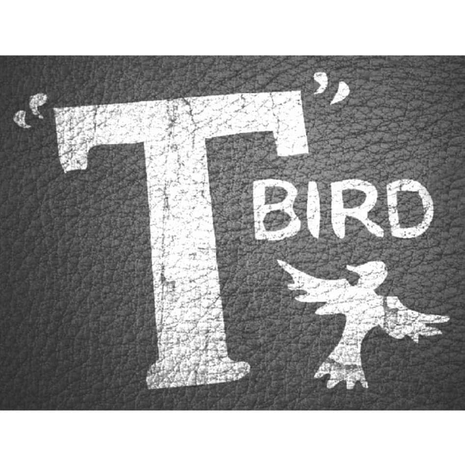 布川敏和さんのインスタグラム写真 - (布川敏和Instagram)「. 弊社･ティーバードの命名の由来は～  僕が一番好きな映画『グリース』の, ジョン･トラボルタが演じる, ダニ― がリ―ダ― だった グループ〝T-BIRDS〟から頂いた名前です。 ＆ 僕の敏和のＴと 息子･隼汰のハヤブサの鳥が羽ばたくとの意味を重ねた意味合いもあります。  http://www.t-bird-pro.com/」7月13日 22時47分 - fukawatoshikazu