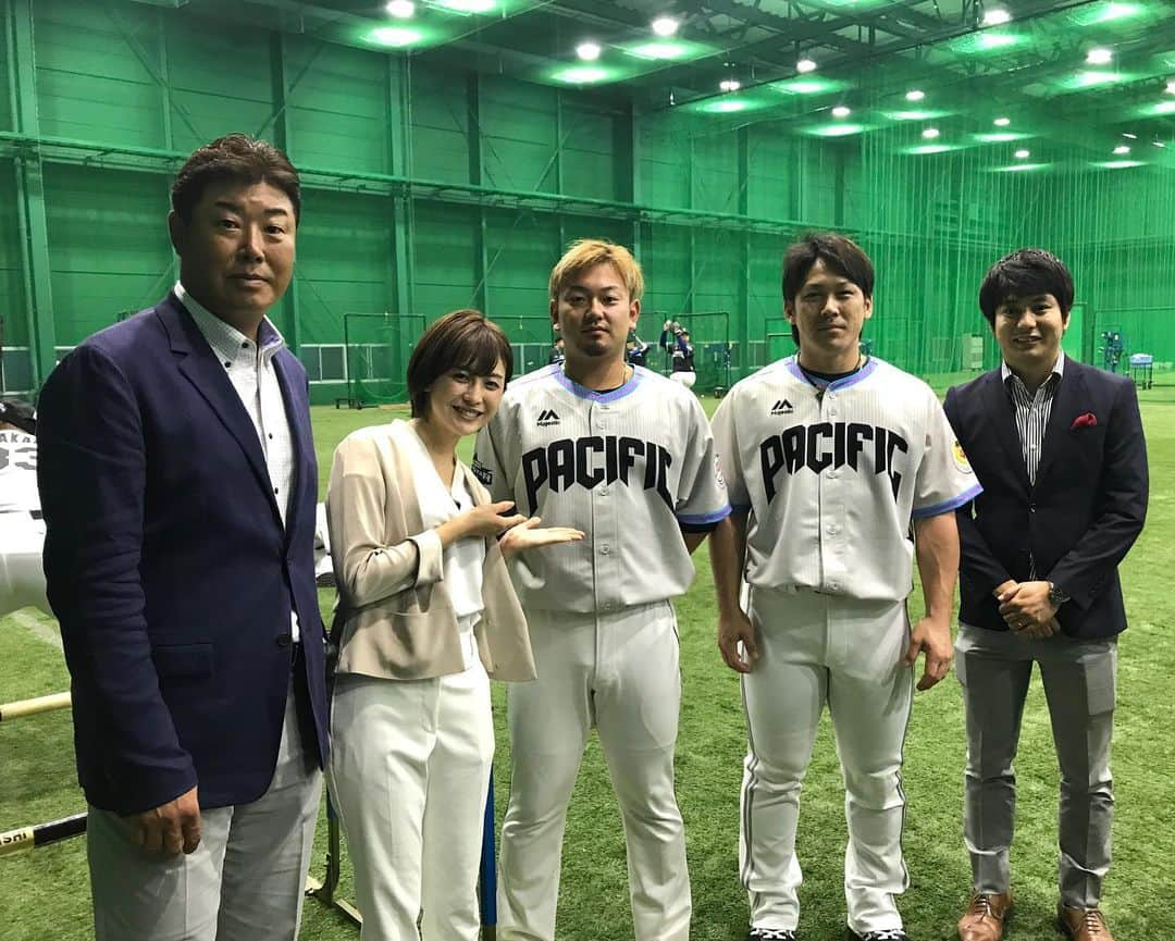 宮司愛海さんのインスタグラム写真 - (宮司愛海Instagram)「今日はプロ野球オールスター第2戦の取材へ！ ホームラン6本の打撃戦となりました...⚾︎ 雨の中最後まで戦いきった選手のみなさん、そして熱い声援を送り続けたファンのみなさん、本当にお疲れ様でした！！！！ 試合後には阪神の梅野選手、原口選手、そして見事サイクルヒットを達成した近本選手に野村弘樹さんと共にお話を伺いました👍 他にも、ヤクルト村上選手・巨人坂本選手・横浜筒香選手の本音に迫る！？対談や、ソフトバンク甲斐選手・西武森選手のキャッチャー談義など、オールスターでしか実現しない豪華インタビュー満載です！  今夜のS-PARKは24:35〜ぜひご覧ください！ みなさんが風邪をひきませんように🤧  #プロ野球オールスター2019 #オールスター #近本光司 選手 #サイクルヒット #おめでとうございます㊗️」7月13日 22時48分 - manami_miyaji