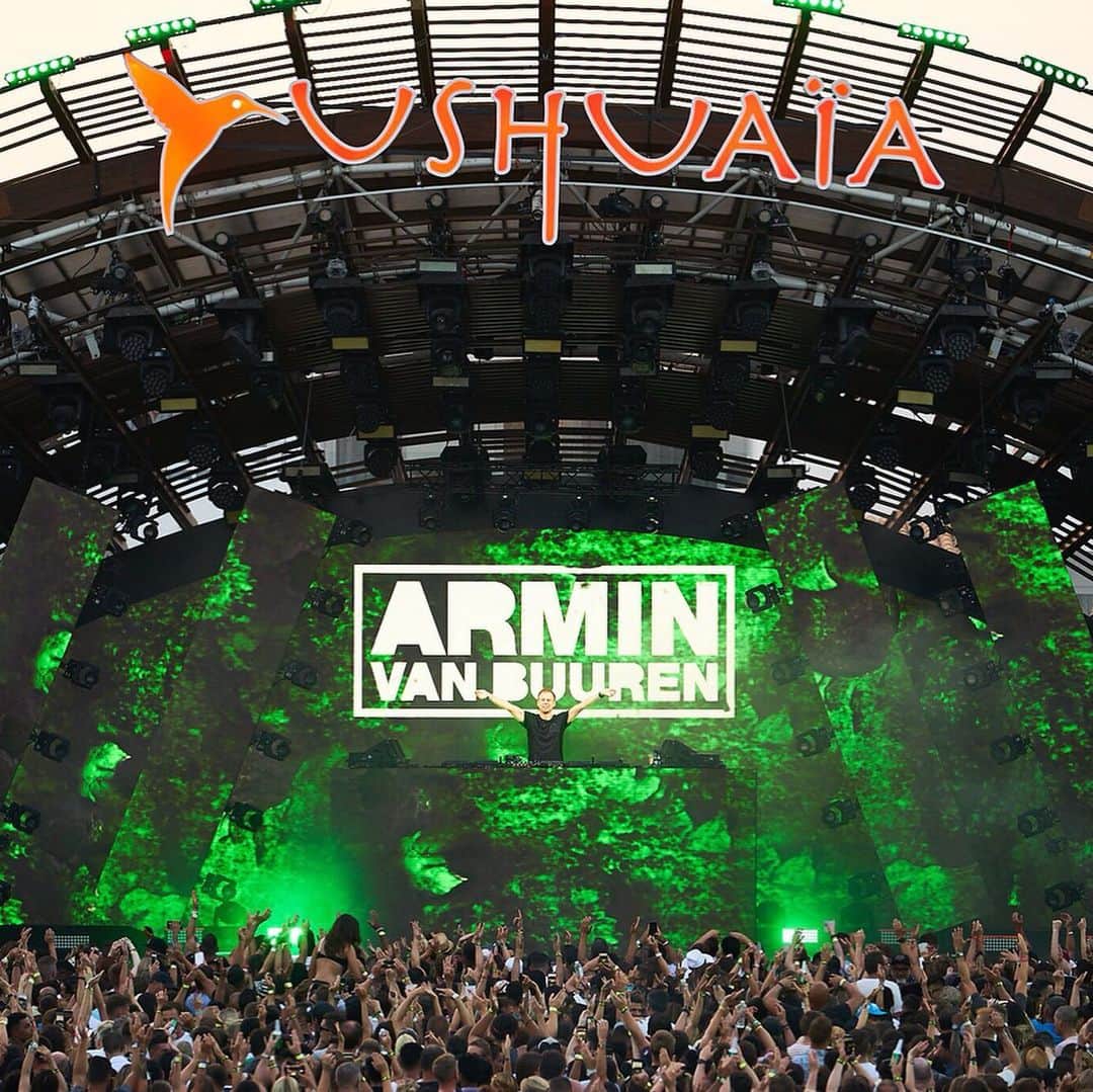 Armin Van Buurenさんのインスタグラム写真 - (Armin Van BuurenInstagram)「My weekend so far.. thanks @ultraeurope & @ushuaiaibiza, great to be back!! 🔥 #somethingreal」7月13日 22時49分 - arminvanbuuren