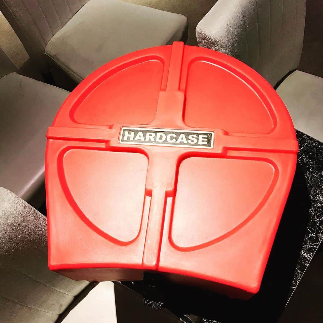 ただすけのインスタグラム：「ポンプさんのスネアケース。 見ればハードケースだと分かるんですけど…。」