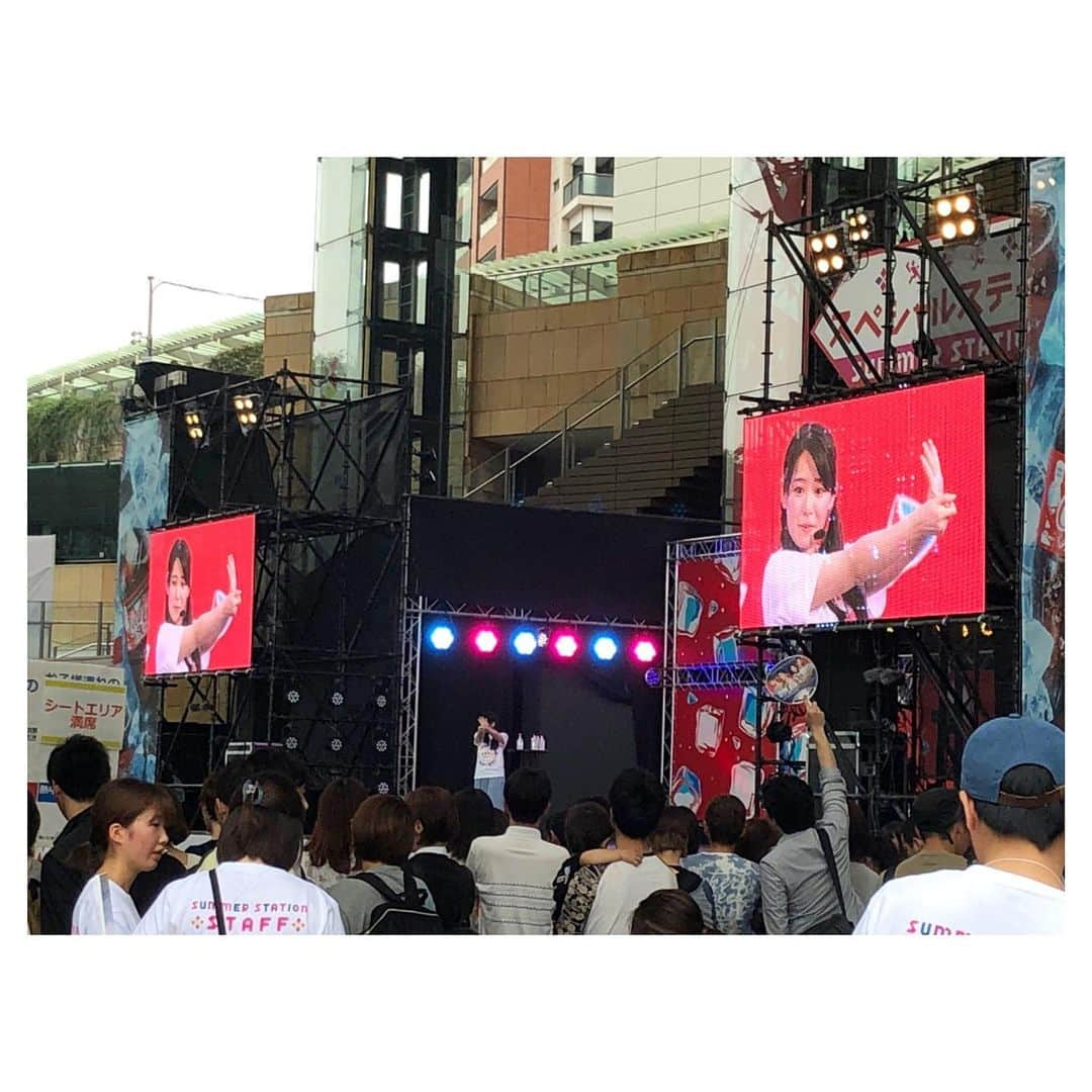 色紙千尋さんのインスタグラム写真 - (色紙千尋Instagram)「テレ朝夏祭りで、手洗いレッスンのあおいお姉さんに会えました〜😆💓まさにうたのおねえさんのよう！！ツインテールあおいちゃんも可愛い😘 テレ朝夏祭りにお越しの際は、あおいお姉さんにも注目です😆☝️✨ #テレ朝夏祭り #abemanews」7月13日 17時53分 - shikishi_chihiro