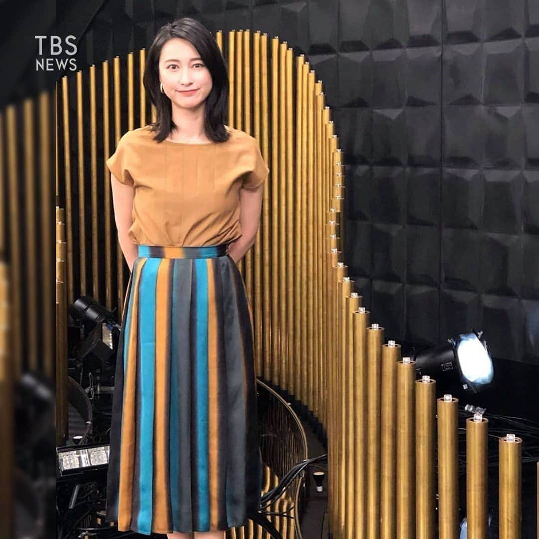 TBS NEWSさんのインスタグラム写真 - (TBS NEWSInstagram)「【news23】 ３連休突入ですね！  今週も１週間お疲れさまでした！  皆様からのコメント。たくさんのいいね！ 本当にありがとうございます！ 来週月曜日のよる11時にまたお会いしましょう！ . 👗小川キャスター NATURAL BEAUTYi BLUES . #小川彩佳 #news23 #TBS #tbsnews #news #ニュース #テレビ #衣装 #今日のコーデ #ヘアスタイル #fashion #ootd #outfitoftheday #happyweekend #goodholiday」7月13日 18時07分 - tbsnews_insta