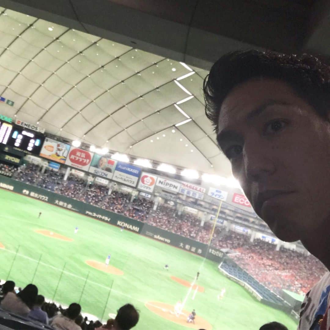 荒波翔さんのインスタグラム写真 - (荒波翔Instagram)「都市対抗野球開幕⚾️ 開幕カードにトヨタの先輩と行ってきました‼️ プロ野球とは違う負けたら終わりの一発勝負の野球で勉強になります🧐  Beisbol corporativo⚾️ . #都市対抗#都市対抗野球 #野球#勉強#東京ドーム #社会人野球」7月13日 18時38分 - shoshoshonosho.4