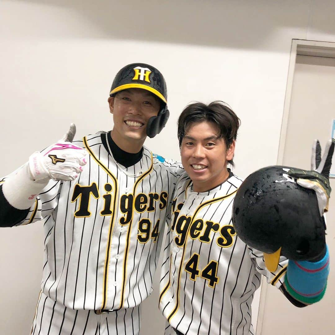 阪神タイガースさんのインスタグラム写真 - (阪神タイガースInstagram)「2者連続ホームラン✨原口選手と梅野選手‼️ #原口文仁 選手 #梅野隆太郎 選手 #連続 #ホームラン ✨ #阪神タイガース  #マイナビオールスターゲーム2019」7月13日 19時16分 - hanshintigers_official