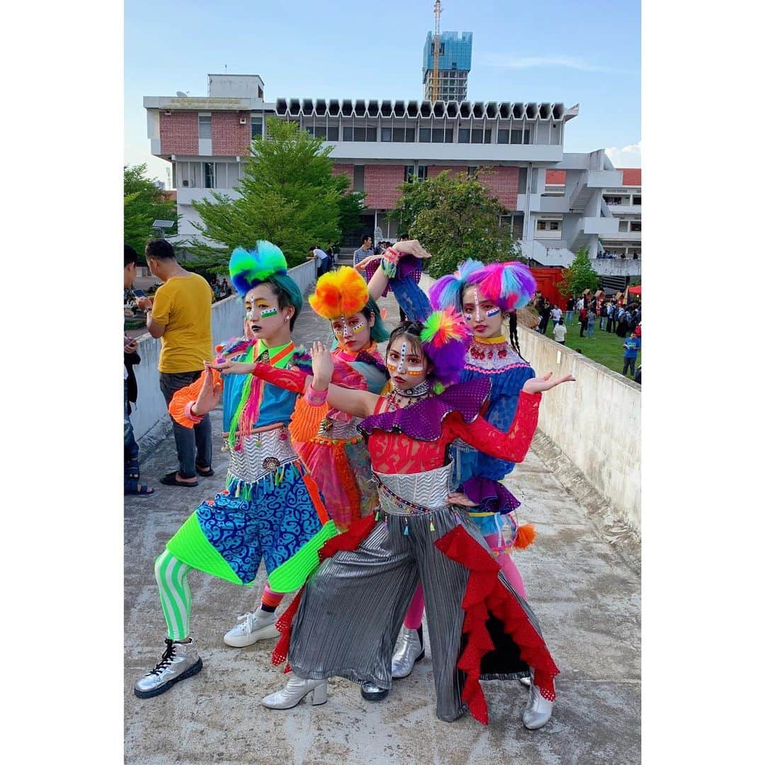 AO さんのインスタグラム写真 - (AO Instagram)「カンボジアでUKIYO 明日はTANABATA Festivalで ライブします〜 たのしみ🕺🕺🕺 #カンボジア#プノンペン#LIVE  #កម្ពុជា​#ភ្នំពេញ​#ពិធី​បុណ្យ​ផ្កាយ​#តេមពឹរ៉ា #ប្រទេស​ជប៉ុន​#សួស្តី​」7月13日 19時41分 - ao_sekiguchi