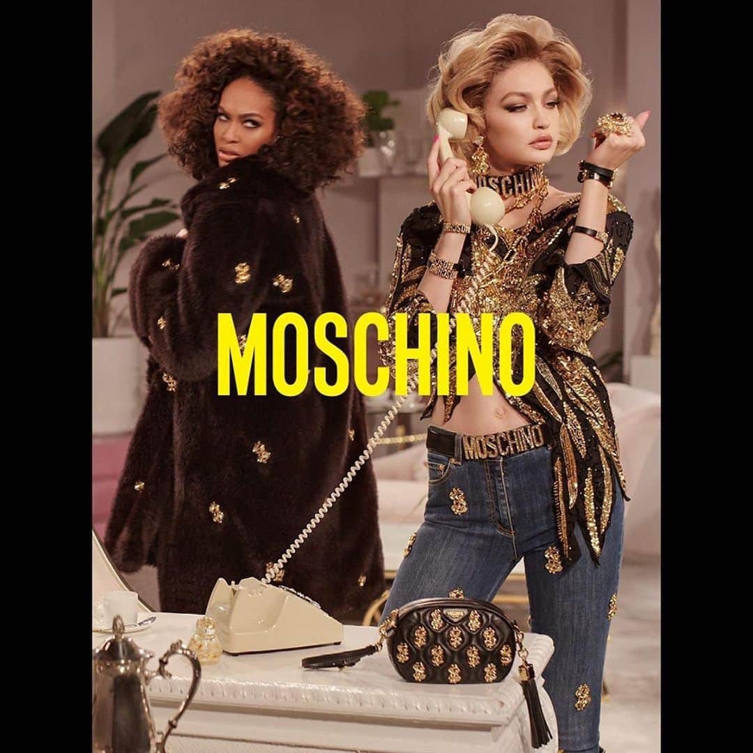 Moschinoさんのインスタグラム写真 - (MoschinoInstagram)「#Repost @itsjeremyscott ・・・ MOSCHINO FW19 STARRING @joansmalls & @gigihadid STYLED BY @carlynecerfdedudzeele WITH HAIR & MAKE UP BY @guidopalau & @patmcgrathreal SET DESIGNS BY @maryhoward_setdesign ART DIRECTION @duzansky PHOTOGRAPHED BY STEVEN MEISEL #StevenMeisel #moschino #gigihadid #joansmalls #cerfstyle」7月13日 20時16分 - moschino