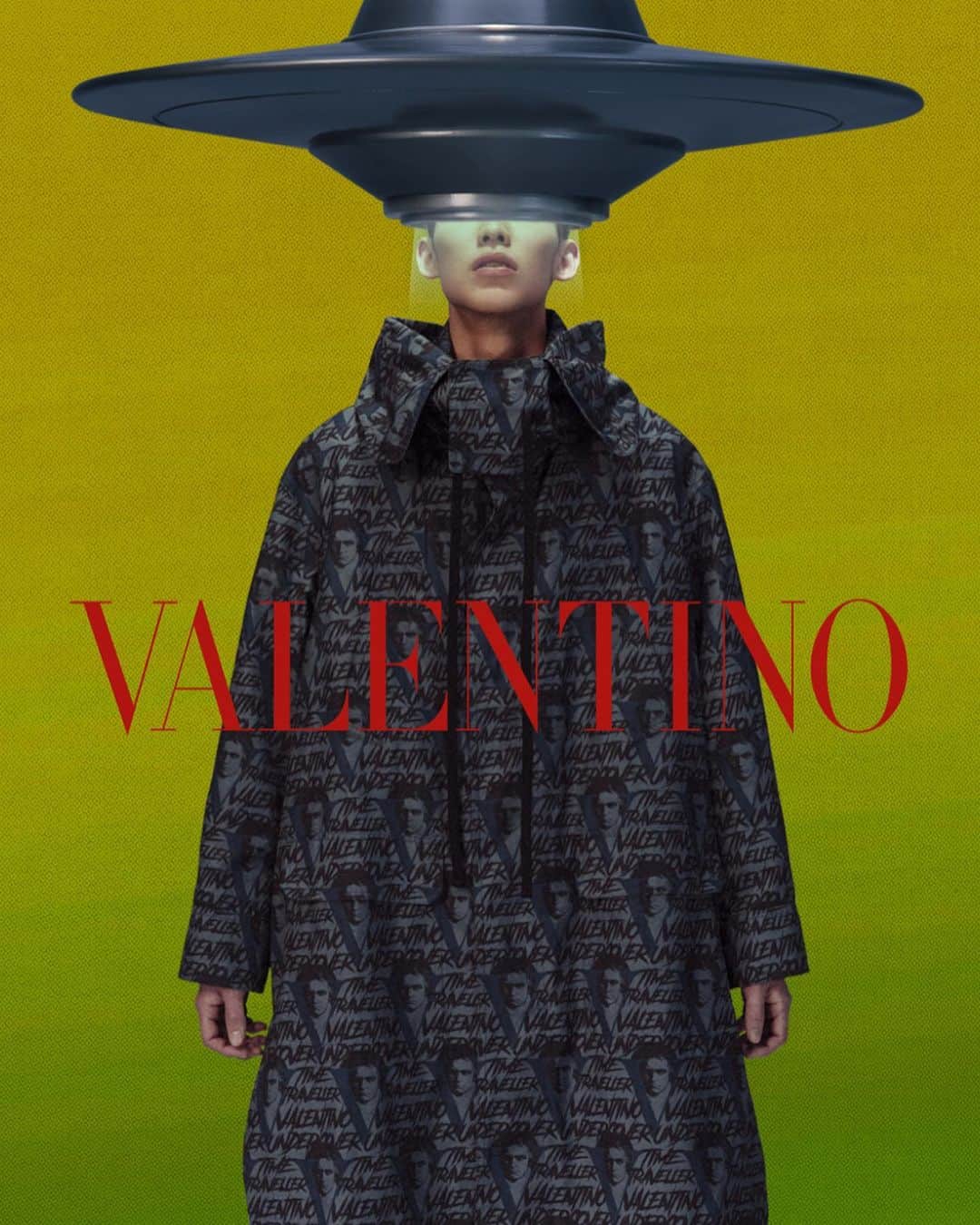 Valentinoさんのインスタグラム写真 - (ValentinoInstagram)「Street culture and the unearthly come to life for #ValentinoUndercover, shot in Tokyo by @kaze_give_me and @taro__mizutani」7月13日 20時26分 - maisonvalentino