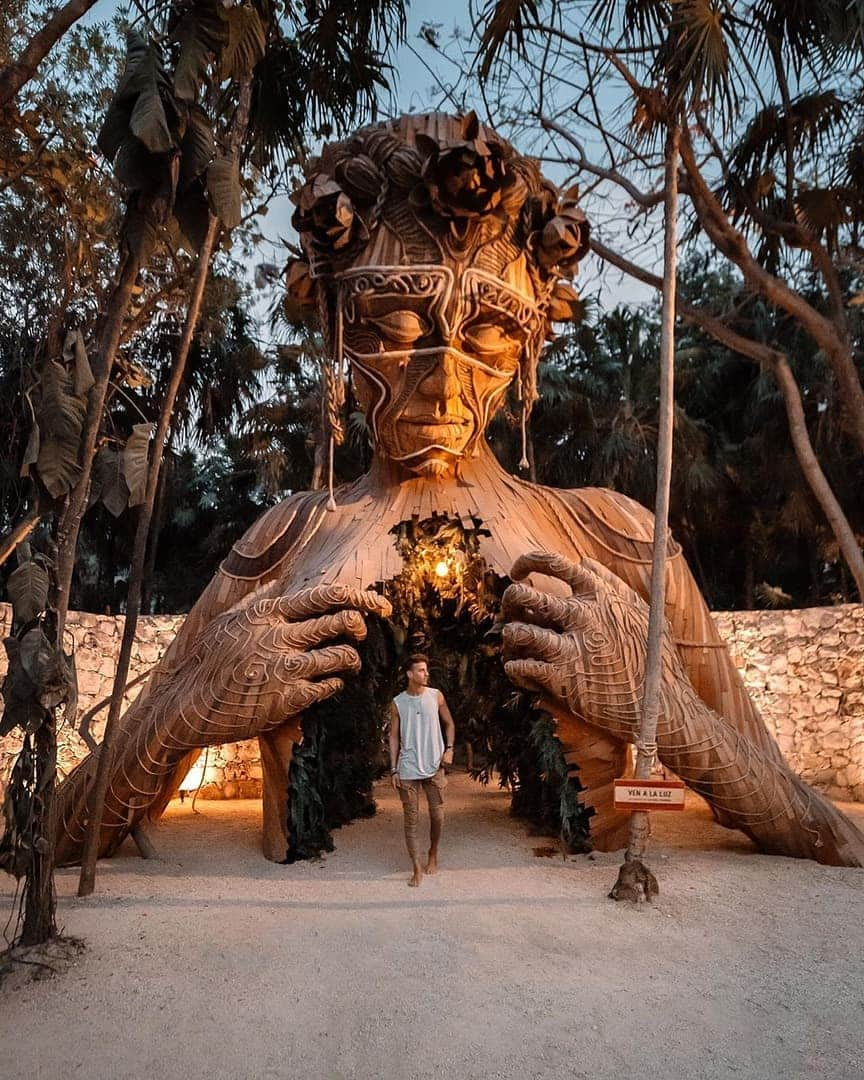 Discover Earthさんのインスタグラム写真 - (Discover EarthInstagram)「Love this beautiful art installation in Mexico ! What is your interpretation of what it means ? 🇲🇽 Tag someone who will love it ! — 📍#DiscoverMexico — 📸 Photo by @meirr Artwork by @danielpopper」7月13日 20時20分 - discoverearth