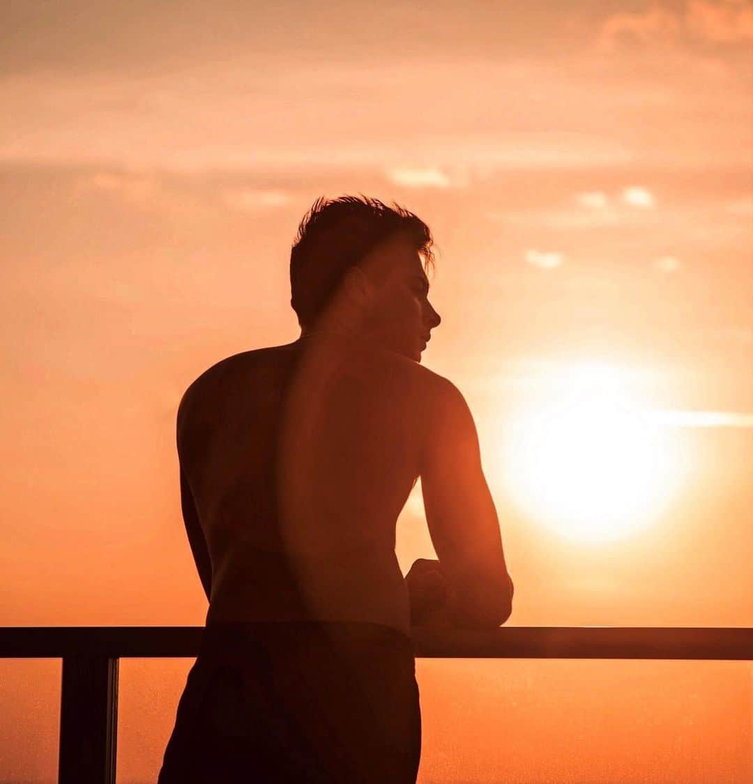 アンドレア・デンバーさんのインスタグラム写真 - (アンドレア・デンバーInstagram)「“Sunsets are proof that no matter what happens, every day can end beautifully.” 📸 @gabrielegriseri  #sunset #miami」7月13日 20時44分 - andreadenver