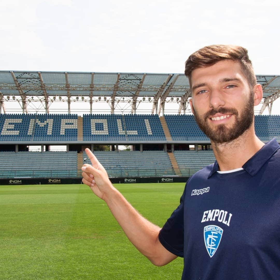 エンポリFCさんのインスタグラム写真 - (エンポリFCInstagram)「#WelcomeLeonardoMancuso 📸📸📸」7月13日 20時38分 - empoli_fc_official