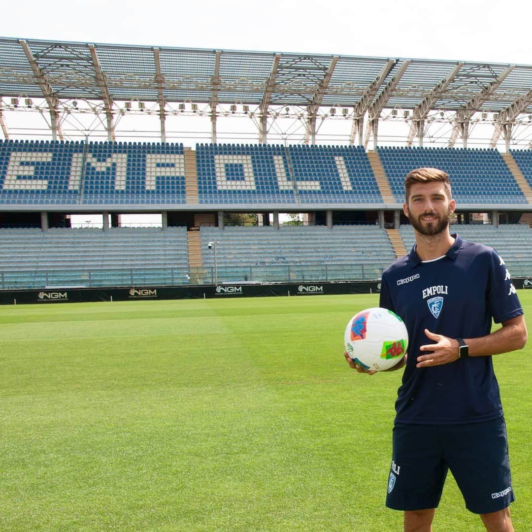 エンポリFCさんのインスタグラム写真 - (エンポリFCInstagram)「#WelcomeLeonardoMancuso 📸📸📸」7月13日 20時38分 - empoli_fc_official