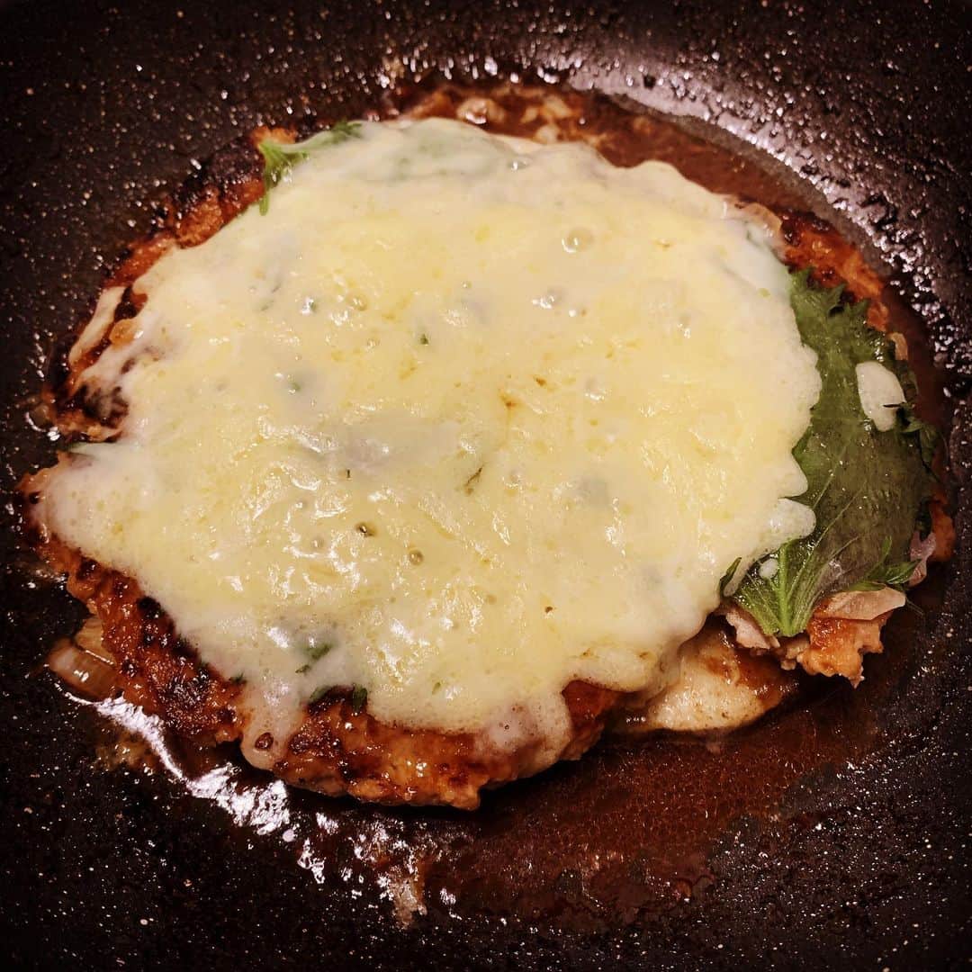 のってんのインスタグラム：「大葉チーズハンバーグ(茄子敷き)」