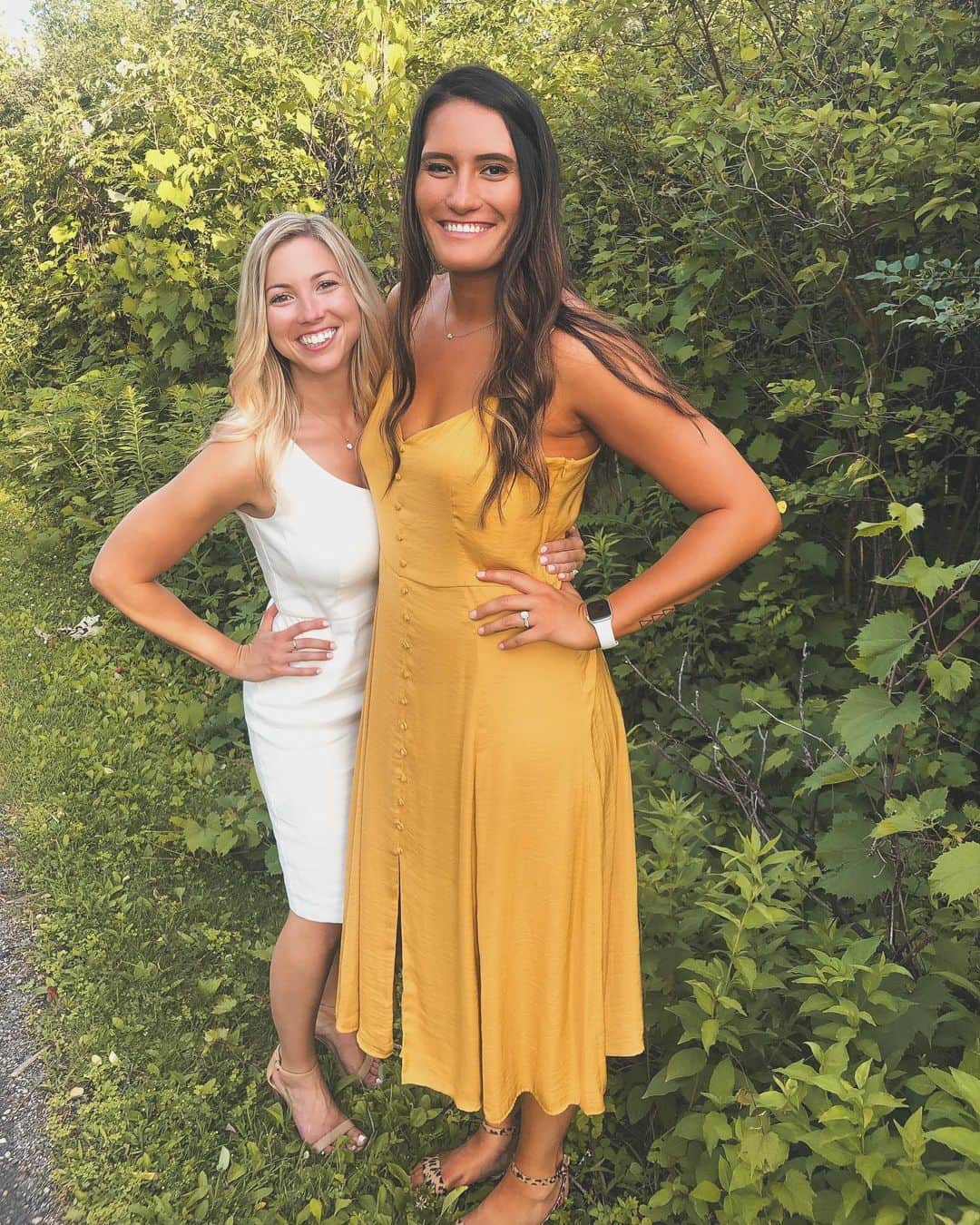 テトリ・ディクソンのインスタグラム：「Future Mrs. Weeres! My best fran is getting MARRIED today and I’m pumped. Ily 4ever boo boo bear 😘 Bring on the crazy, wedding day.」