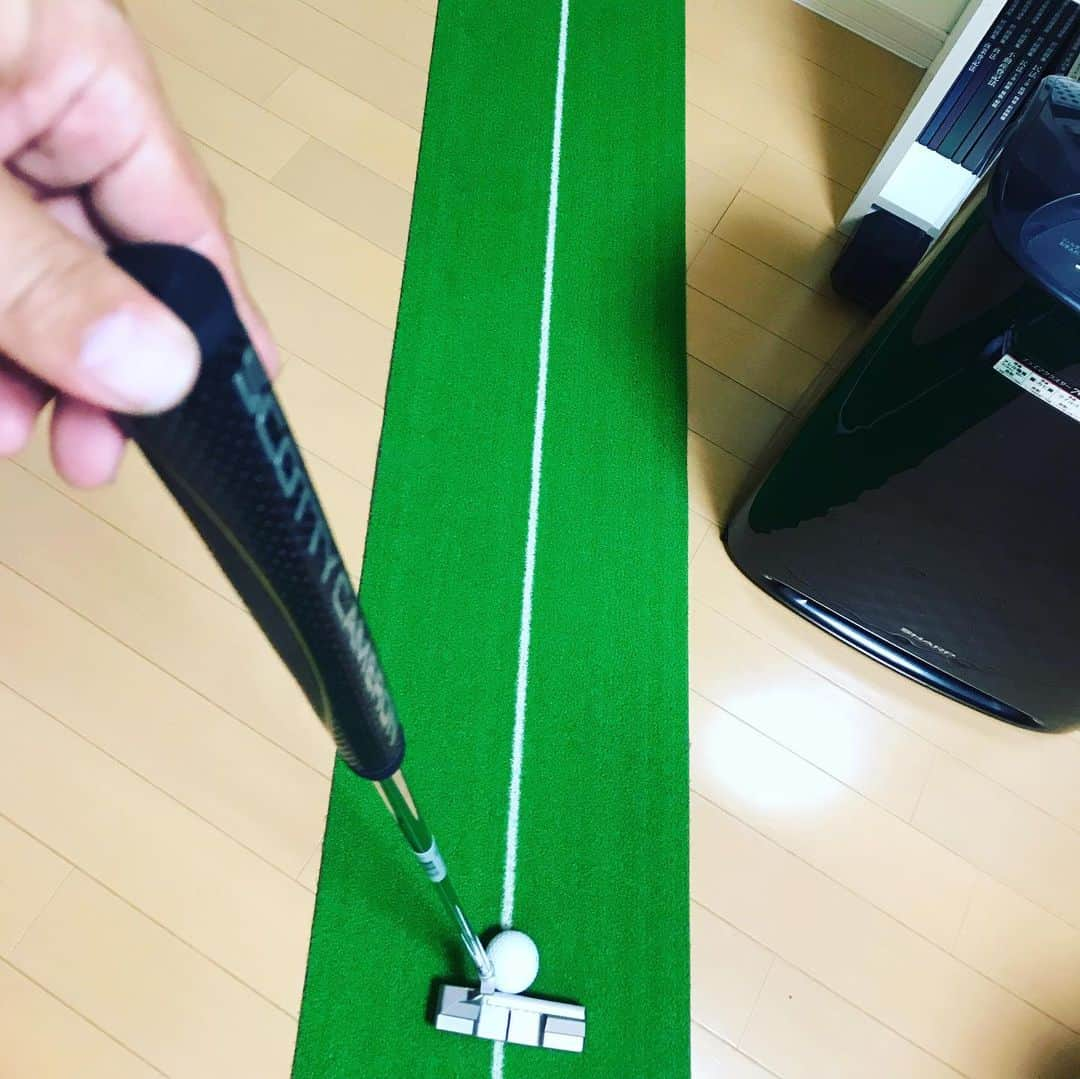 ミノルクリスさんのインスタグラム写真 - (ミノルクリスInstagram)「Oh My green⛳️ #golf #scottycameron  #titleist  #スコッティキャメロン  #ゴルフ」7月13日 21時02分 - djminoruchris